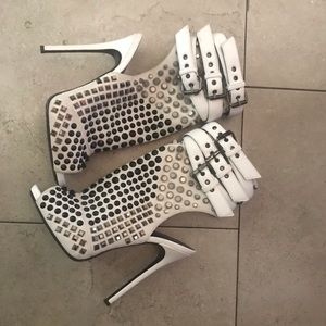 Gently worn Guiseppe Zanotti spiked heel toe outs